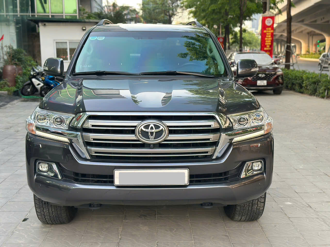 Cần bán Toyota Land Cruiser LC200 năm sản xuất 2020, màu xám, nhập khẩu nguyên chiếc
