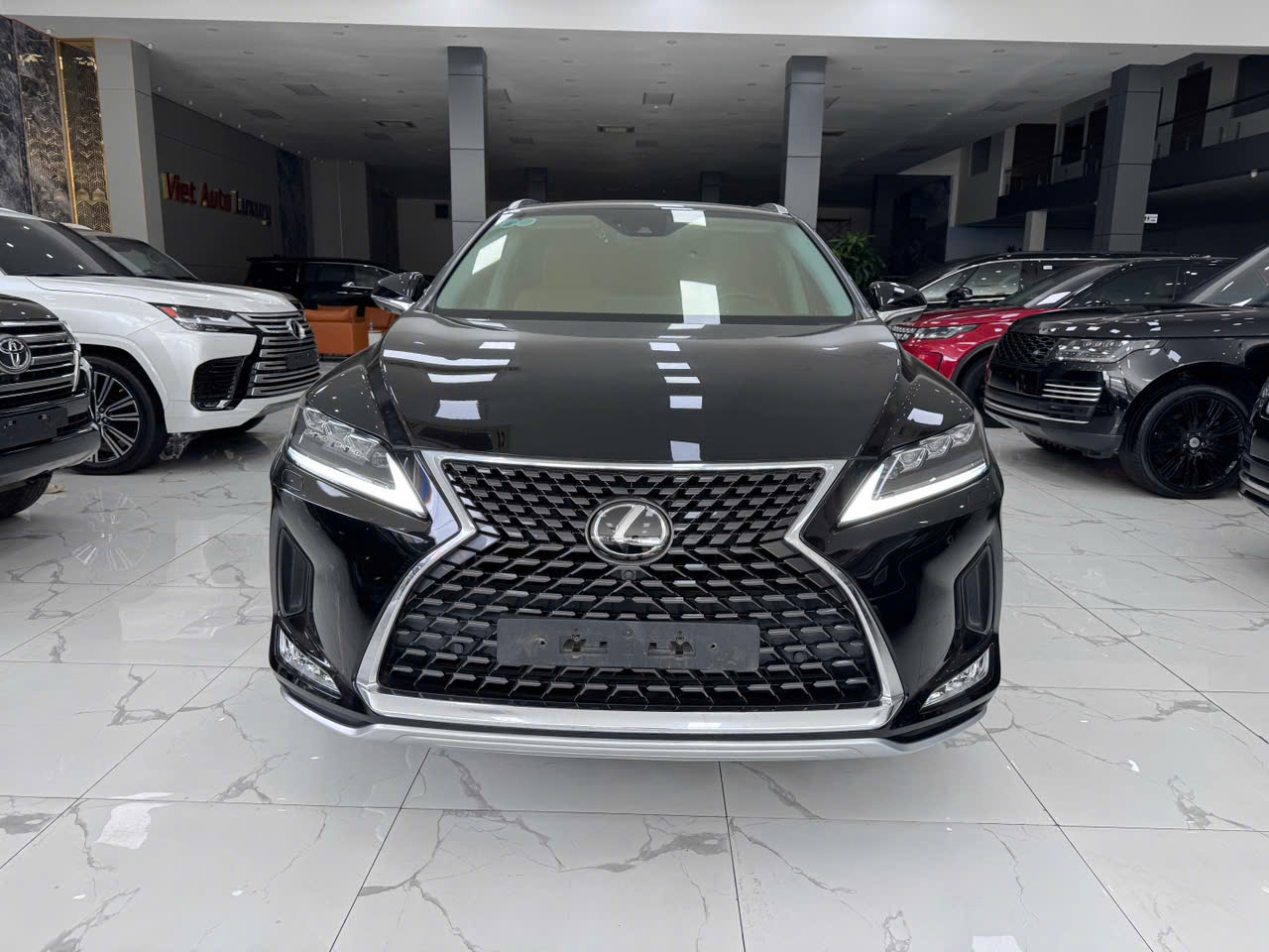 Cần bán Lexus RX RX350 năm 2019 model 2020 đi 4 vạn xe rất mới
