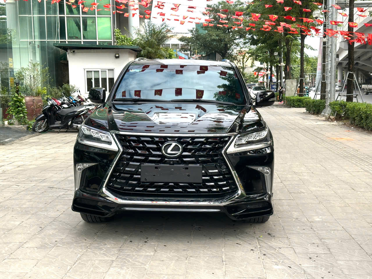Bán ô tô Lexus LX MBS năm 2016, màu nâu, nhập khẩu