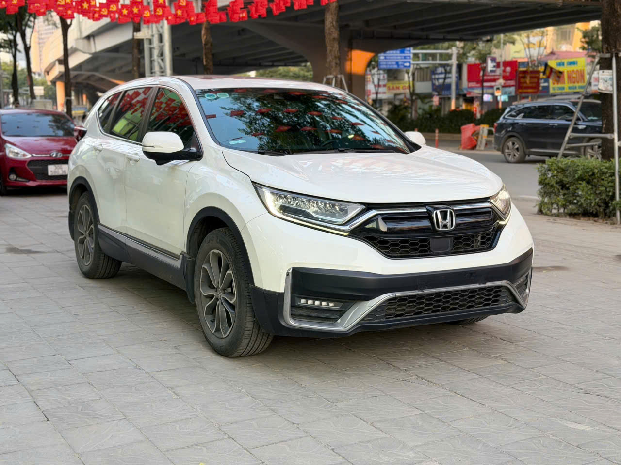 Bán Honda CRV L sản xuất 2022 Một Chủ . Xe rất mới lăn bánh 4 vạn km, dàn lốp theo xe, Sơ cua chưa hạ
